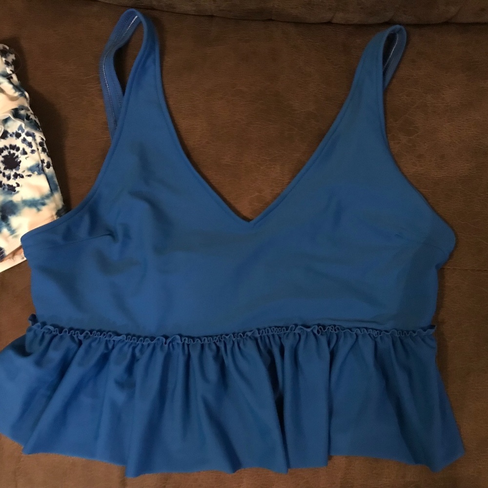 V neck top royal blue Kortni jeanne